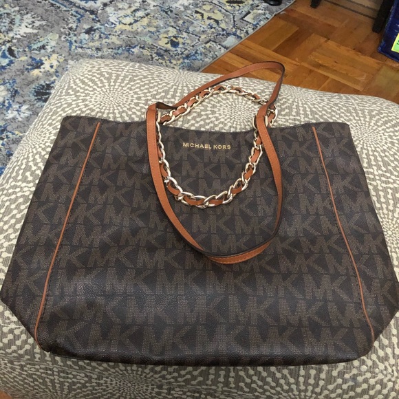 Michael Kors Handbags - Michael Kors Tote